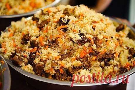 Узбекский плов
Источник Записки шеф-повара

Понадобится:
- 1 кг баранины
- 0,5 кг риса
- 3 моркови
- 4 головки чеснока
- луковица
- специи для плова.