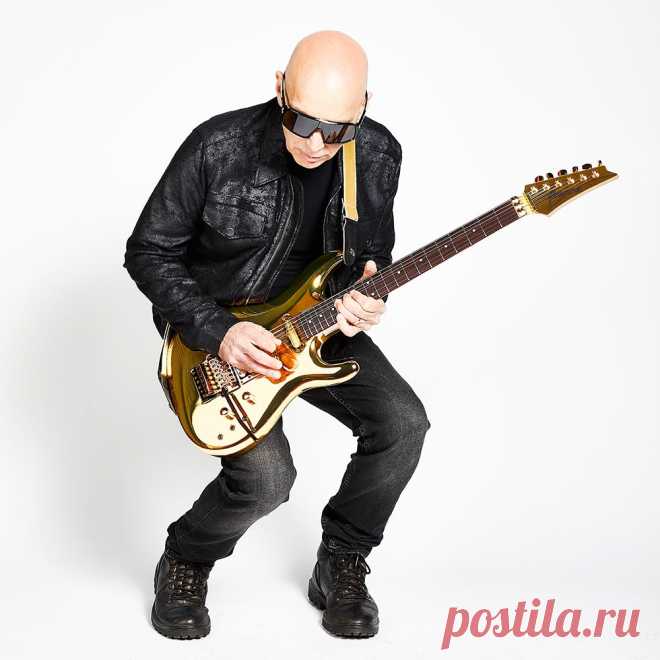 Joe Satriani | ARTISTS | Ibanez guitars Joe Satriani is an Ibanez endorsing artist. Ibanez offers its artists an extensive range of instruments so they can find the perfect guitar to express their unique musical voice.
