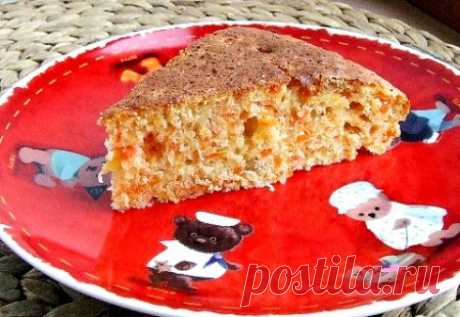 Морковная коврижка Морковная коврижка, приготовленная в домашних условиях, украсит собой любое чаепитие. Такую выпечку можно подавать не только к чаю, но и со стаканом молока, какао или чашечкой кофе. Предлагаю сделать такую вкусную выпечку коврижку в холодное время года, чтобы она подняла вам настроение.