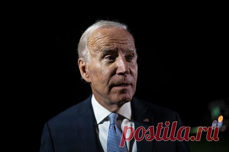 В США Байдена сравнили с Гитлером и Бафометом. Американские пользователи соцсети Twitter, посмотрев обращение президента США Джо Байдена к нации, сравнили его с Адольфом Гитлером и Бафометом. Они начали выкладывать мемы, где Байден изображен в виде дьявола, а также осудили тезисы про Дональда Трампа и его сторонников, высказанные главой Белого дома.