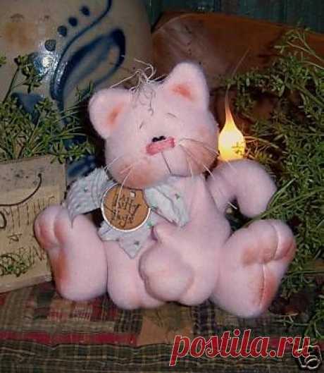 Кот большелапый