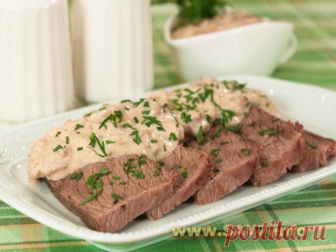 Говядина, запеченная в рукаве, с грибным соусом | Интересные рецепты