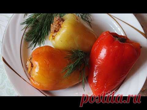 Болгарский перец, фаршированный мясом и рисом.