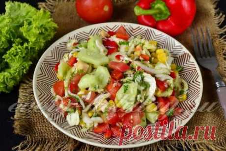 Салат с пекинской капустой, помидорами и огурцами: рецепт с фото