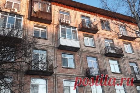 В ДНР строители случайно нашли тело пропавшей женщины в квартире. Тело одинокой бабушки нашла бригада для замены окон в одной из комнат посреди мусора.