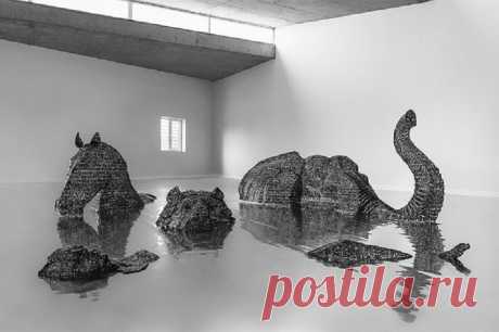 Скульптура из иероглифов - Все интересное в искусстве и не только.