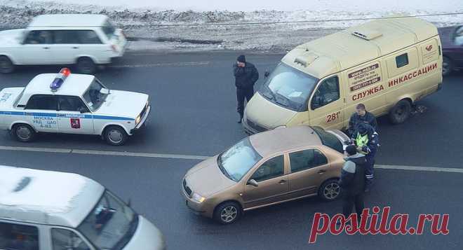 Пять самых коварных водительских заблуждений о ПДД
