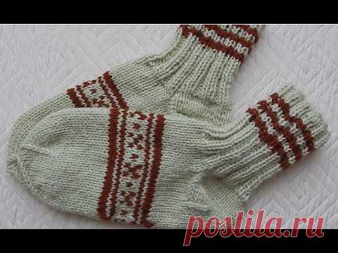 Носки спицами с орнаментом