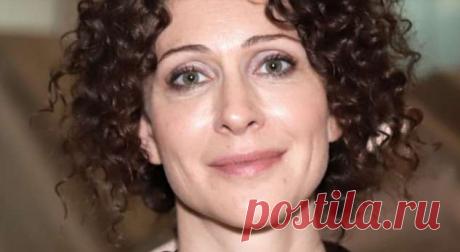 «С — стройность»: 45-летняя Ксения Раппопорт поразила подписчиков фигурой в купальнике . Милая Я