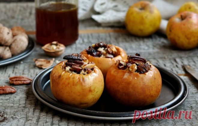 Запеченные яблоки с орехами