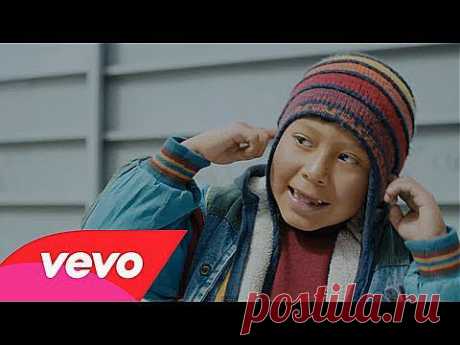 Naughty Boy - La La La ft. Sam Smith - YouTube