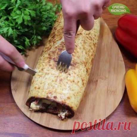 Вкусная кухня - Картофельный рулет с фаршем и сыром включает...
