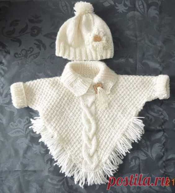 Babies Knitted poncho with sleeves... Help