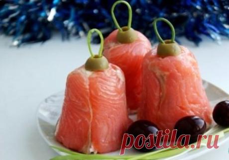 ОРИГИНАЛЬНАЯ ЗАКУСКА ИЗ СЛАБОСОЛЕНОЙ СЕМГИ "КОЛОКОЛЬЧИКИ"
