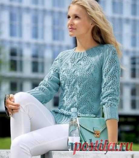 ​Джемпер с «косами» и ажурными квадратами