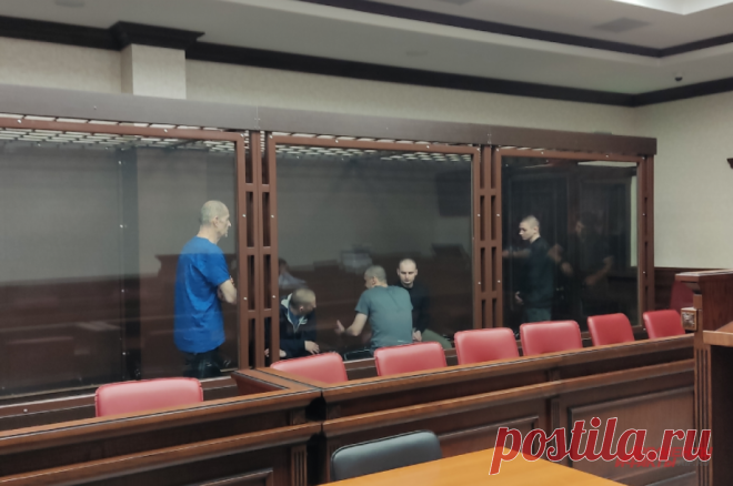 Дразнили с детства. Суд над украинскими карателями продлил им арест в СИЗО. В понедельник, 24 июля, в Южном окружном военном суде (Ростов-на-Дону) продолжилось судебное заседание в отношении украинских военнопленных из карательного штурмового батальона «Донбасс»*. Подробности в репортаже aif.ru.