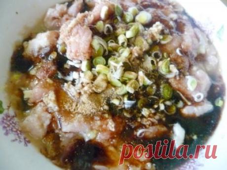 Мяско «Фрау Зяк» или свинина в яблочном маринаде : Вторые блюда