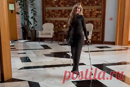 Девушка Дурова сломала кость стопы