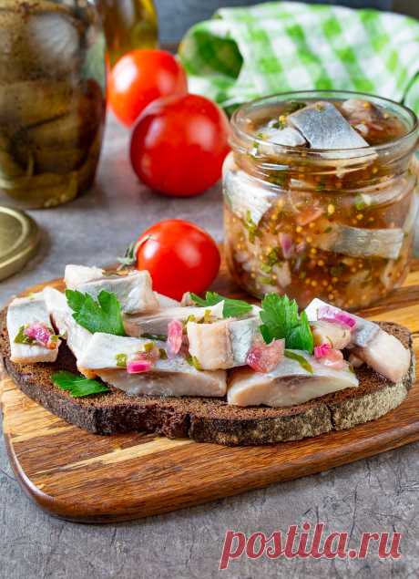 Сельдь в кисло-сладком маринаде на Вкусном Блоге Сельдь в кисло-сладком маринаде - вкусные проверенные рецепты, подбор рецептов по продуктам, консультации шеф-повара, пошаговые фото, списки покупок на VkusnyBlog.Ru