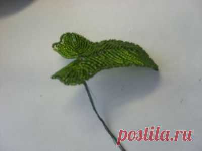 Листик калы из бисера