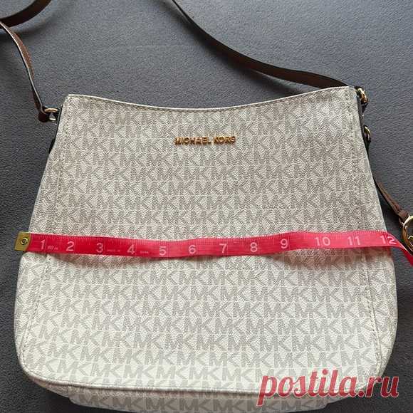 MICHAEL Michael Kors Jet Set Travel Large Messenger Crossbody Shop irmaguez's closet or find the perfect look from millions of stylists. Fast shipping and buyer protection. MICHAEL Michael Kors Jet Set Travel Large Messenger Crossbody in excellent condition new with tags