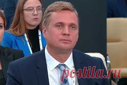 Российского мэра отправили в СИЗО за взятку беговой дорожкой. Центральный райсуд Челябинска арестовал мэра Троицка Александра Виноградова, обвиняемого в получении взятки. Виноградов пробудет под стражей два месяца, до 13 февраля. Мэр вину не признал и заявил, что его задержание связано с оправдательным приговором по предыдущему делу. Виноградова судили за превышение полномочий.