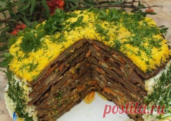 Печёночный торт с грибами
Ингредиенты
Для печеночных блинчиков:
Свиная печень-500 гр.
Сметана - 2 столовые ложки
Мука - 2 столовые ложки
Яйцо куриное - 1 шт.
Репчатый лук - 1 небольшая головка
Соль, перец, приправы.
Для начинки:
Шампиньоны - 6 штук.
Лук репчатый - 3 маленьких головки, или один большой.
Морковь - 1 шт.
Чеснок - 2 дольки.
Майонез 2-3 столовых ложки
Сметана - 1-1,5 столовых ложки.