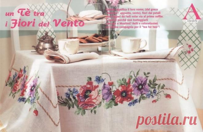 Вышитая скатерть - яркие анемоны