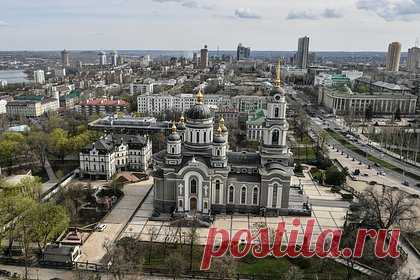 Пушилин отреагировал на сообщения о переносе столицы ДНР. Глава Донецкой народной республики Денис Пушилин заявил, что сообщения о переносе административного центра региона из Донецка в Мариуполь не соответствуют действительности. «Столицей Донецкой народной республики был и будет город-герой Донецк», — сообщил он и добавил, что данный вопрос даже не обсуждается.