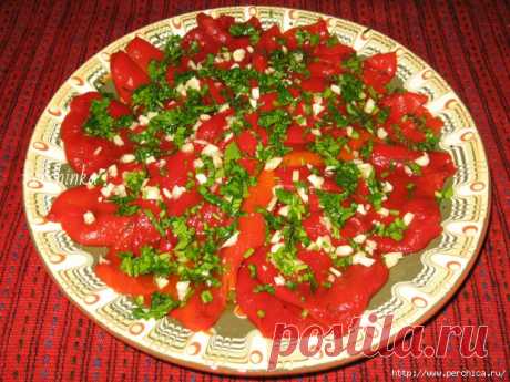 Печеный перец с чесноком и зеленью