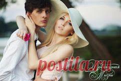 Она вообще немного странная... Такая необычная и пряная...
На вид безумно нежная...
И далеко не безмятежная...
Она любить умеет сильно...
Не держит никого насильно...
Её мечты не связаны с деньгами... Она с такими идёт разными путями...
Она не любит пафос и ничтожность...
Несправедливость, ложь и гордост