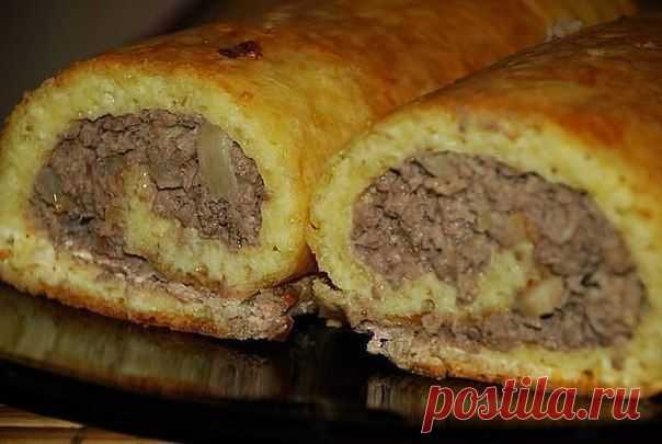 Как приготовить сырно-мясной рулет - рецепт, ингридиенты и фотографии