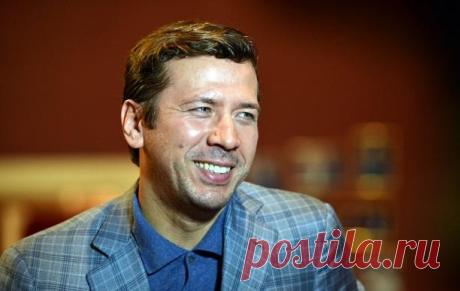 Дочь Андрея Мерзликина отмечает 10-летие: актер показал нежное фото с Серафимой