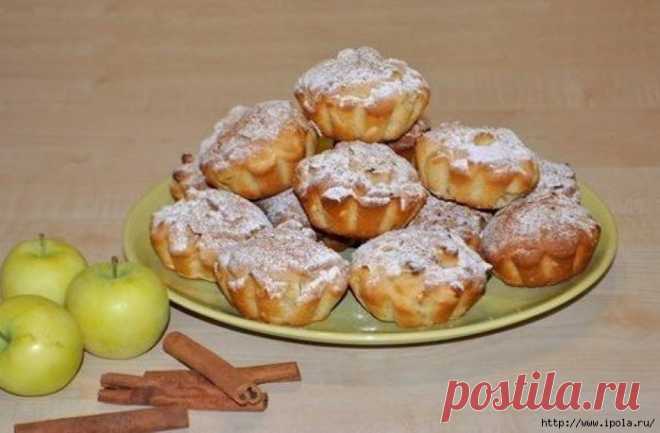 Сочные яблочные кексы