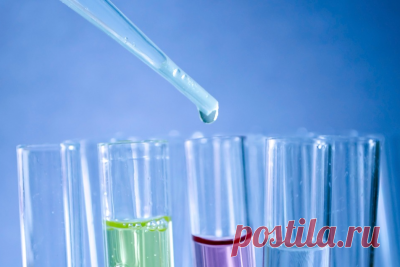 HEK293: промышленный каннибализм или вопрос профессиональной этики Никто не будет спорить, что есть себе подобных – это варварство, дикость и жестокость. Но что, если речь идет не о взрослых людях, а о человеческих клетках? Такое вещество весьма полезно в медицине и биологии, но допустимо ли широкое распространение человеческих клеток в пищевой промышленности и их ежедневное неосознанное употребление в пищу миллионами людей?