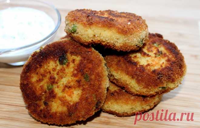 Котлеты из пшена и овощей
Рецепт вкуснейших котлет из вареного пшена, моркови, зеленого горошка и сыра. Ароматные котлеты из пшена подаем как гарнир или отдельно со сметаной.
