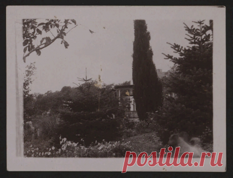 Разные фотографии дома Я. Е. Жуковского в Крыму и с произведений Матвеева А. Т., Кузнецова П. В. | Президентская библиотека имени Б.Н. Ельцина