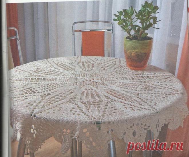 Ажурная скатерть на кухонный стол.