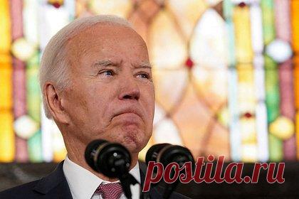 Байден высказался о дальнейшей помощи Украине. Президент США Джо Байден признал, что помощь Вооруженным силам Украины может остаться заблокированной из-за «небольшого меньшинства» членов Конгресса. Политик назвал такой сценарий катастрофой. По его словам, подавляющее большинство членов Конгресса США поддерживают помощь для Украины.