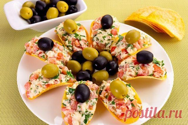 Закуска на чипсах