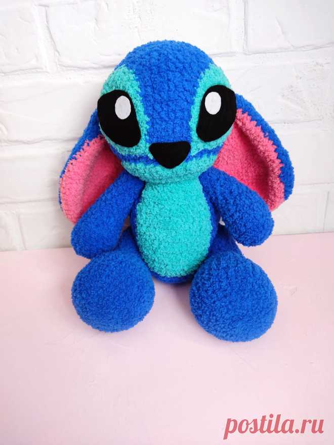 PDF Стич крючком. FREE crochet pattern; Аmigurumi doll patterns. Амигуруми схемы и описания на русском. Вязаные игрушки и поделки своими руками #amimore - инопланетянин, персонаж из мультфильма Лило и Стич, инопланетный гость, Дисней, Disney Lilo & Stitch.