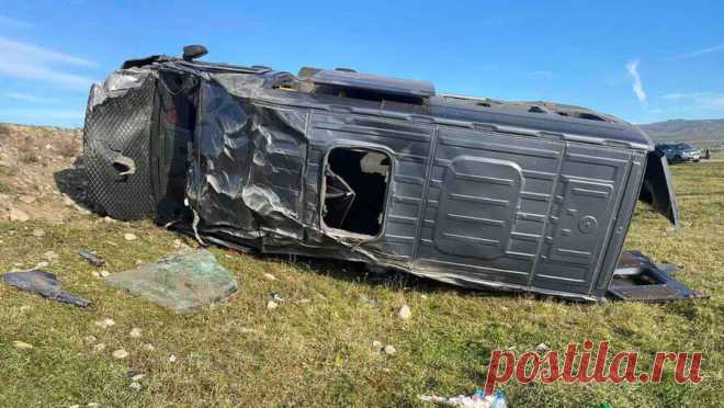 Пять человек пострадали при опрокидывании автобуса в Бурятии. В Бурятии автобус съехал с дороги и опрокинулся, есть пострадавшие. Об этом сообщает ГУ МВД России по региону. По информации ведомства, инцидент произошел в Тункинском районе неподалеку от села Охор-Шибирь, когда 39-летний водитель ...