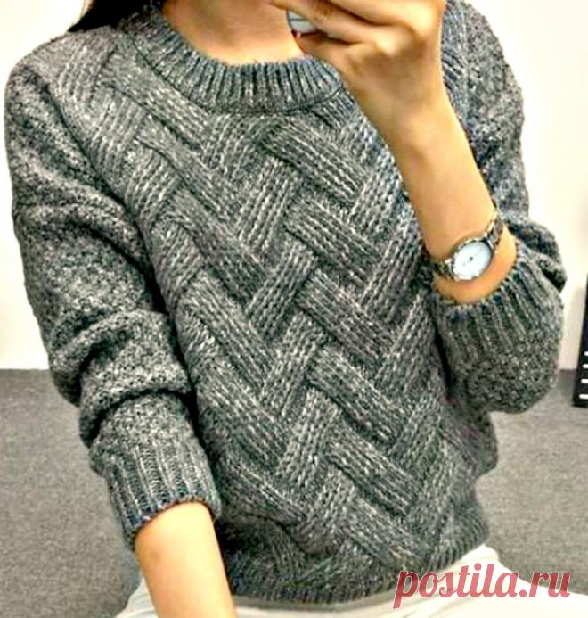 Свитер связанный ложной косой