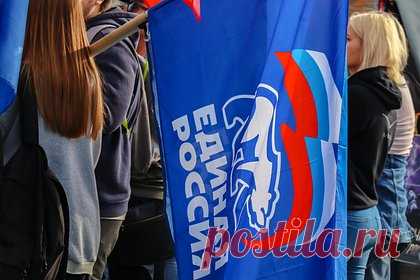 «Единая Россия» исключит из партии сбившего ребенка депутата. Принято решение исключить из партии «Единая Россия» депутата Сергея Мамонтова, который сбил шестилетнего мальчика в Татарске и скрылся с места ДТП. Об этом сообщила глава регионального исполкома политсилы Юлия Швец. По ее словам, поступок Мамонтова «не вызывает ничего, кроме недоумения и отвращения».