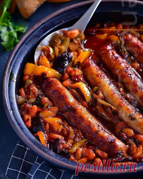​Купаты с овощами и фасолью