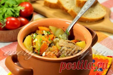 Картошка с мясом в горшочках в духовке: рецепт с фото