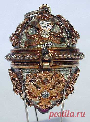 Gatchina Palace Faberge egg   |   Pinterest: инструмент для поиска и хранения интересных идей