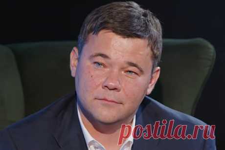 Бывший соратник Зеленского назвал его козлом. Экс-глава офиса президента Украины Андрей Богдан в интервью украинскому журналисту Дмитрию Гордону раскритиковал поведение лидера республики Владимира Зеленского. Он упрекнул его в том, что тот раньше больше общался с людьми, напомнил ему о сломаном колесе на своей машине и назвал козлом и сукой.