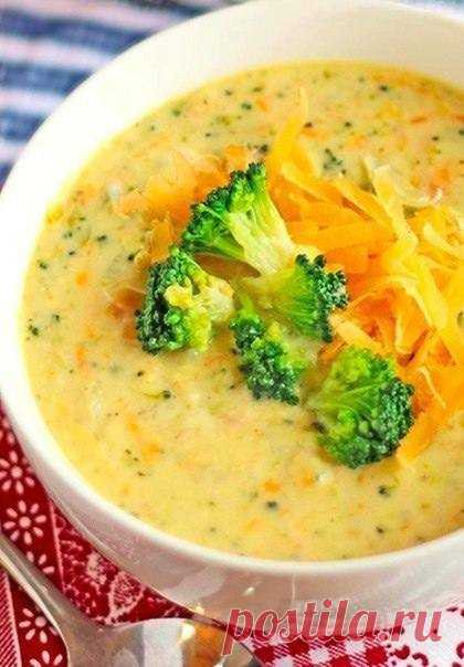 Сырный суп (с шампиньонами и брокколи)  
Ингредиенты: 
Шампиньоны — 5-7 шт.  Сырки — 2 шт.  Брокколи — 200 г  Картофель — 1-2 шт.  Морковь — 1 шт.  Соль, растительное масло для обжарки 
  Приготовление:
1. Шампиньоны...