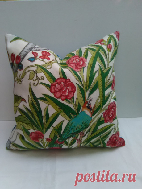 Brentano y Crayford impresión Imperial de faisán de GP & J BAKER cubre almohada fundas de colchón Crayford Print Collection es un maravillosamente diversos tesoros del GP y archivo J Baker han proporcionado la inspiración para esta colección excepcional. Estos documentos históricos únicos han sido dado una nueva interpretación dando por resultado una deslumbrante colección de papeles en muy diferentes escalas.  La paleta sigue sumando a su rica narrativa con la introducció...